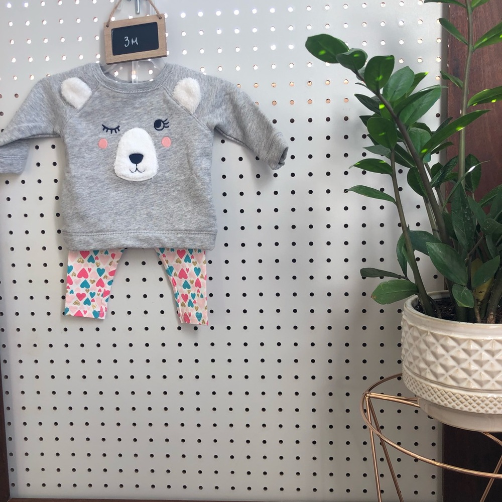 Bear sweatshirt with matching leggings